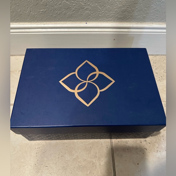 Mavette Marino pointed toe pump - Picture 10 of 10